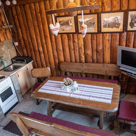 Semesterbostad Drevenica Za Vodou Tvrdosin
