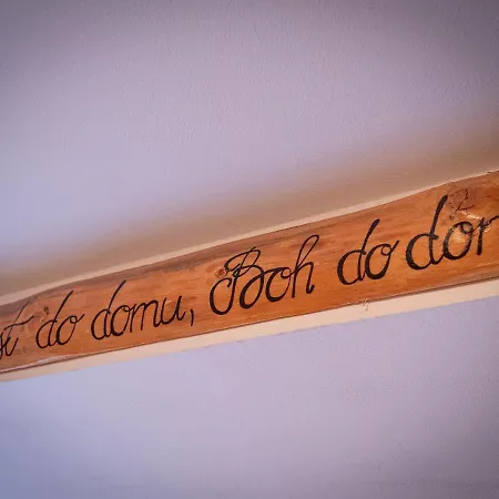 Semesterbostad Drevenica Za Vodou *